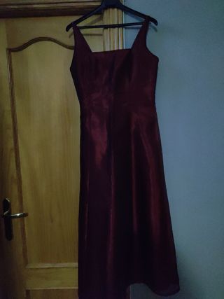 Vendo vestido fiesta color vino brillant