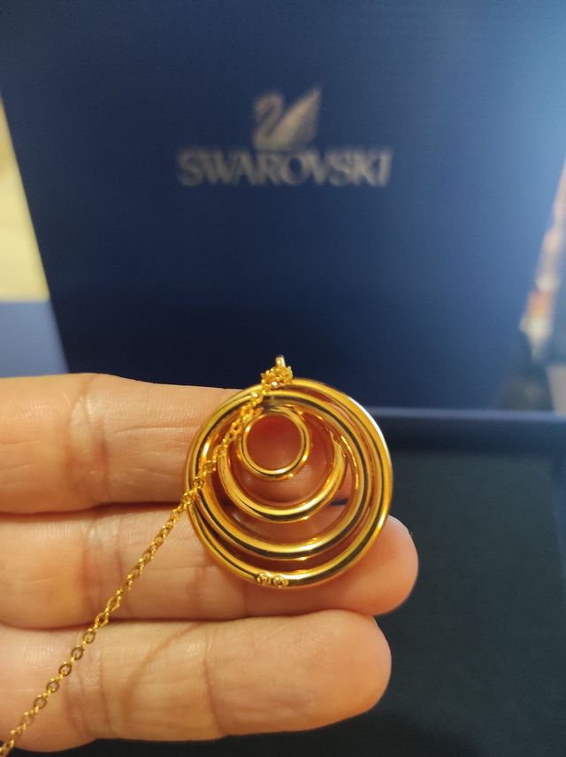 Colgante Swarovski espiral 