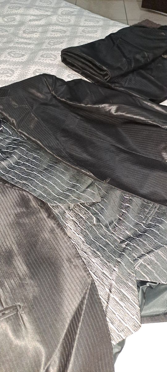 Vestito cerimoniale uomo " Enrico coveri"