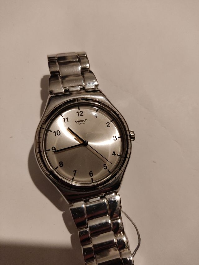Reloj marca Swatch de acero 40 mm.