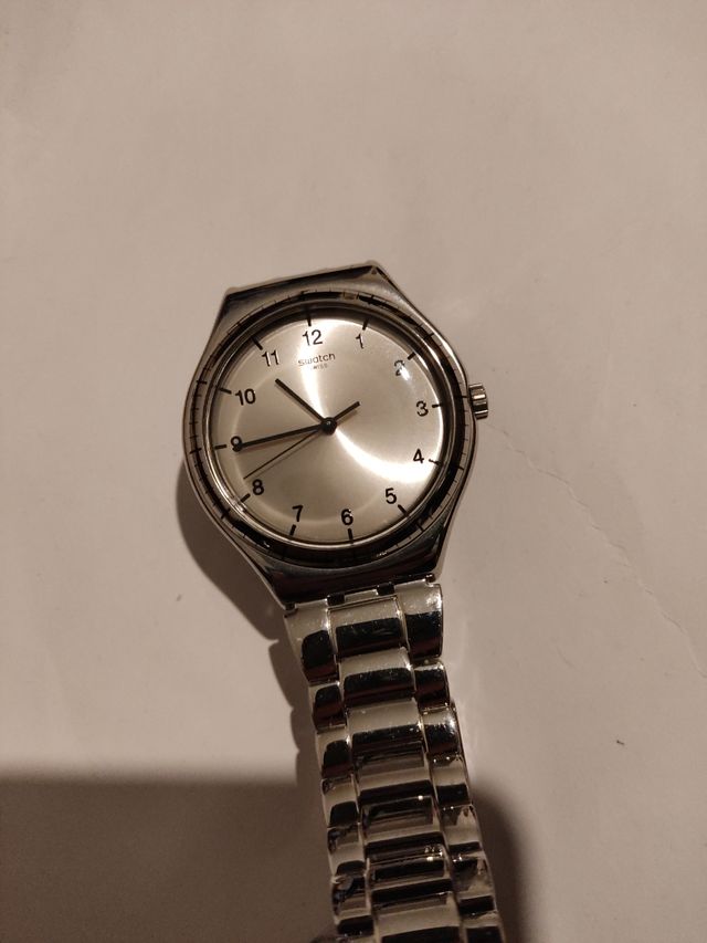 Reloj marca Swatch de acero 40 mm.