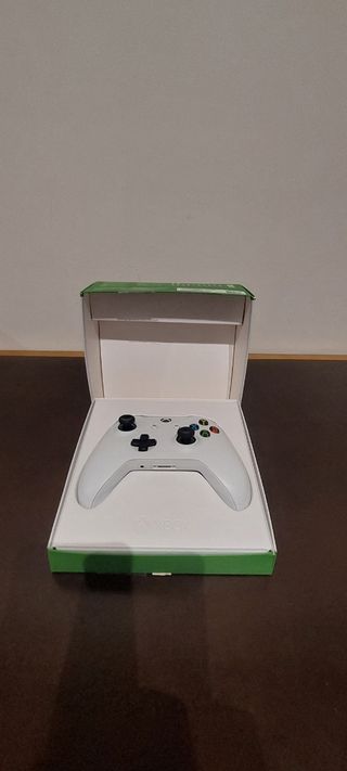 Xbox (giochi, controller e altro)