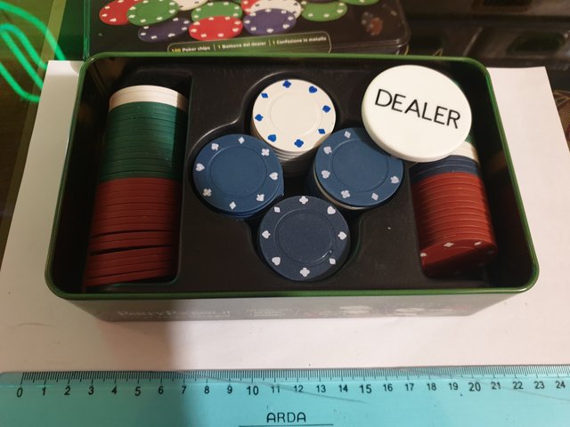 Texas Holdem Poker: fichas y naipes NUEVO