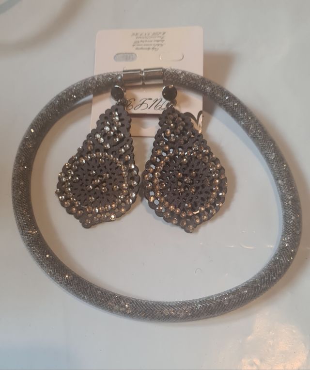 Collana orecchini eleganti