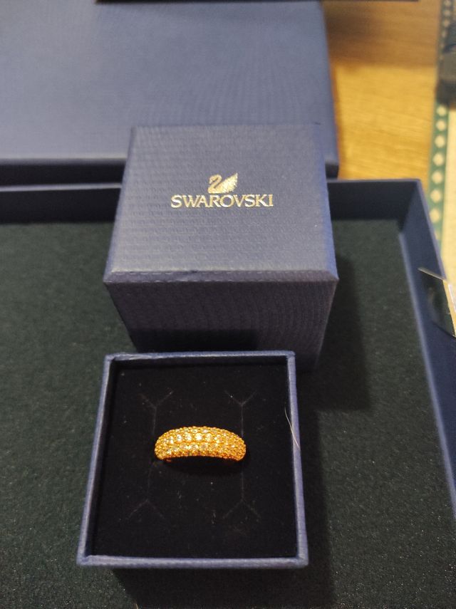 Anillo Swarovsky dorado