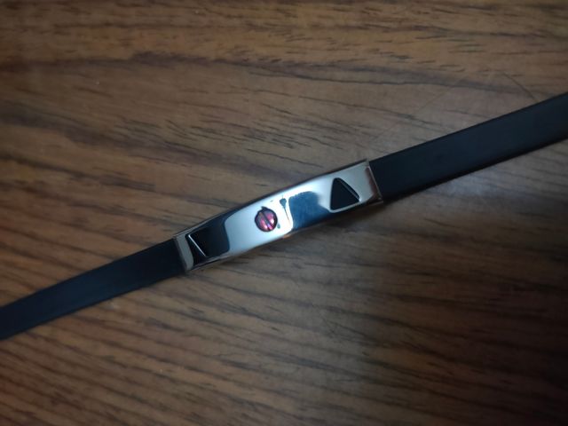 Bracciale acciaio e caucciù con pietra