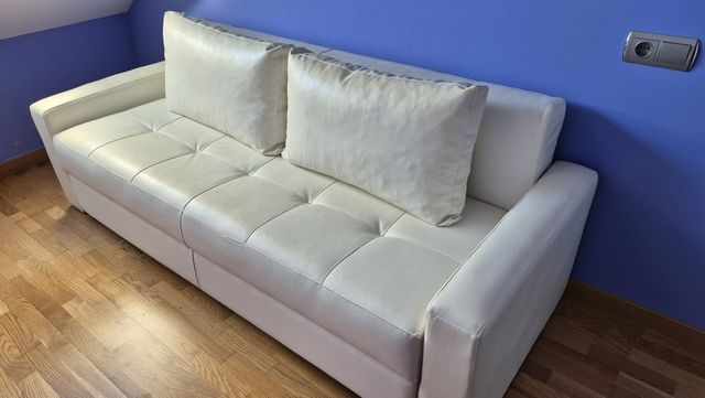 Sofá-cama con arcón