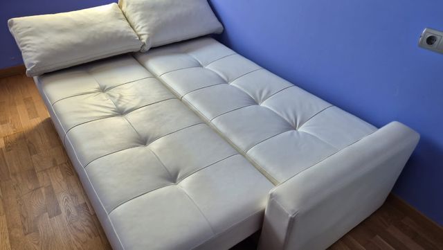 Sofá-cama con arcón