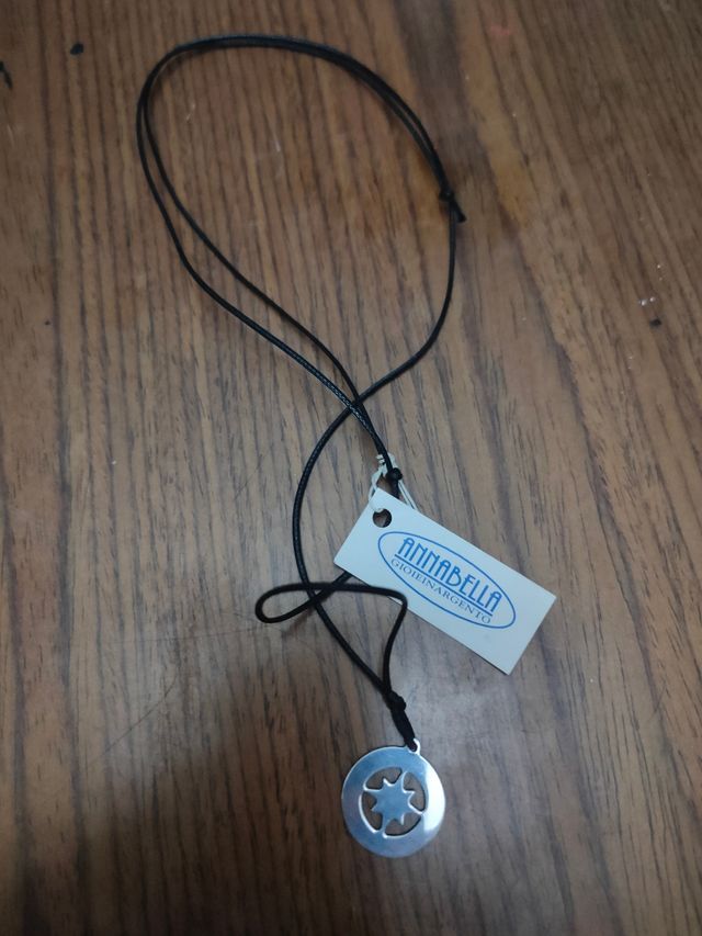 Ciondolo argento con laccio regolabile