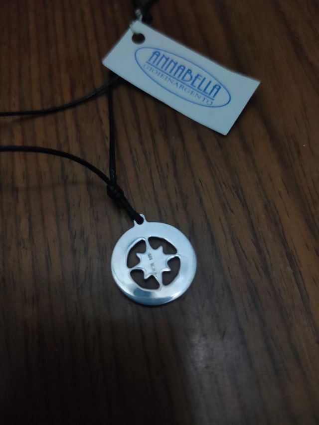 Ciondolo argento con laccio regolabile