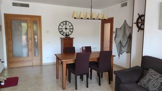 Muebles de comedor macizos