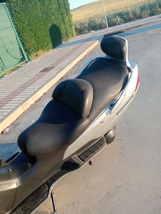 Suzuki burgman AN250