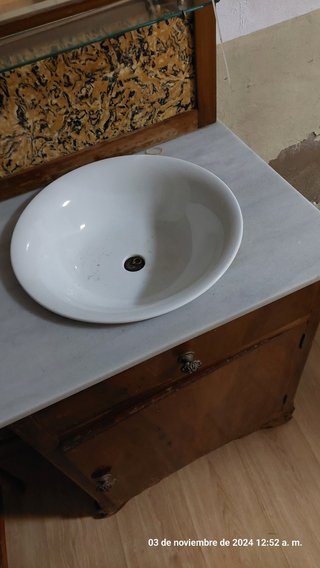 Lavabo mueble antiguo