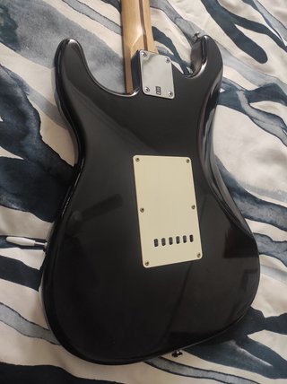 Guitarra eléctrica Fender edición limitada. Oferta