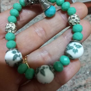 Bracciale perline e ciondoli