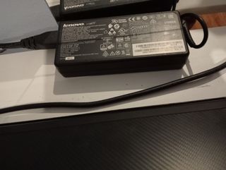 Portátil i5 32gb RAM GTX1050 256GB SSD + ratón