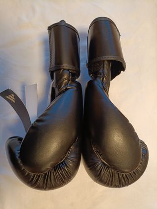 Guantes de boxeo Adidas speed 50 ,12 onzas