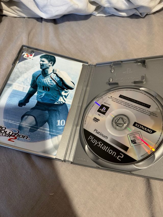 videojuego futbol PES 2 play station 2