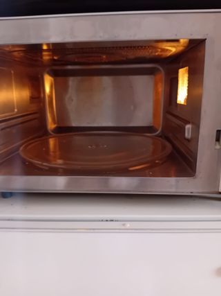 MICROONDAS - HORNO PANASONIC COMO NUEVO EN 25 EURO