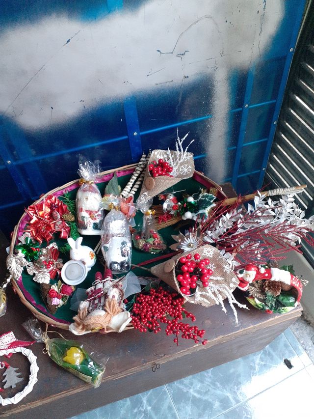 TUTTO A TEMA NATALIZIO