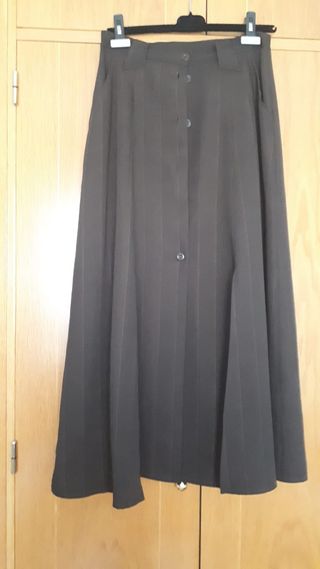 Falda larga
