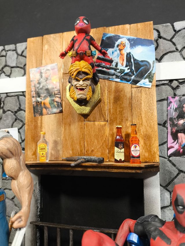 Diorama Deadpool Lobezno