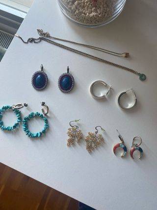 Pendientes y collares