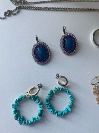 Pendientes y collares