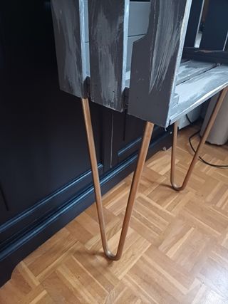 MESITA O MUEBLE DE ENTRADA