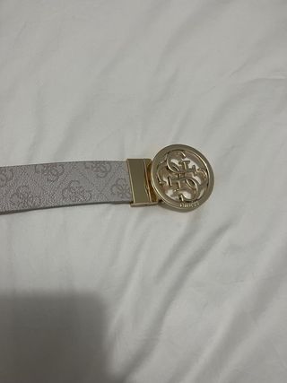 Cinturones Guess