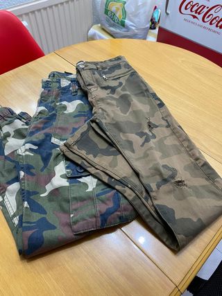 Pantalones camuflaje de mujer