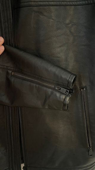 Cazadora cuero talla M MANGO, negra