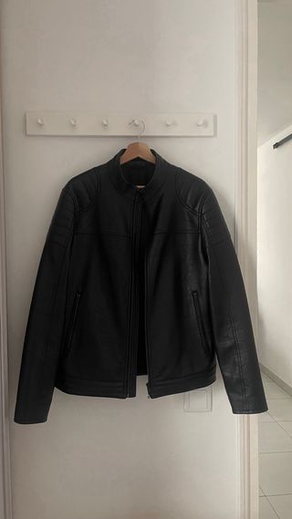Cazadora cuero talla M MANGO, negra