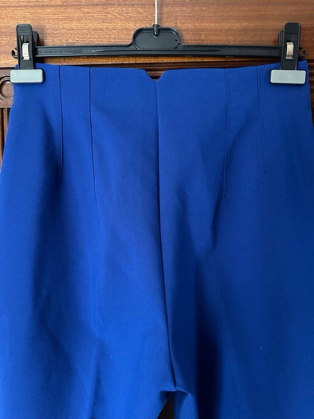 Pantalón Zara de tiro alto azulon. Talla M