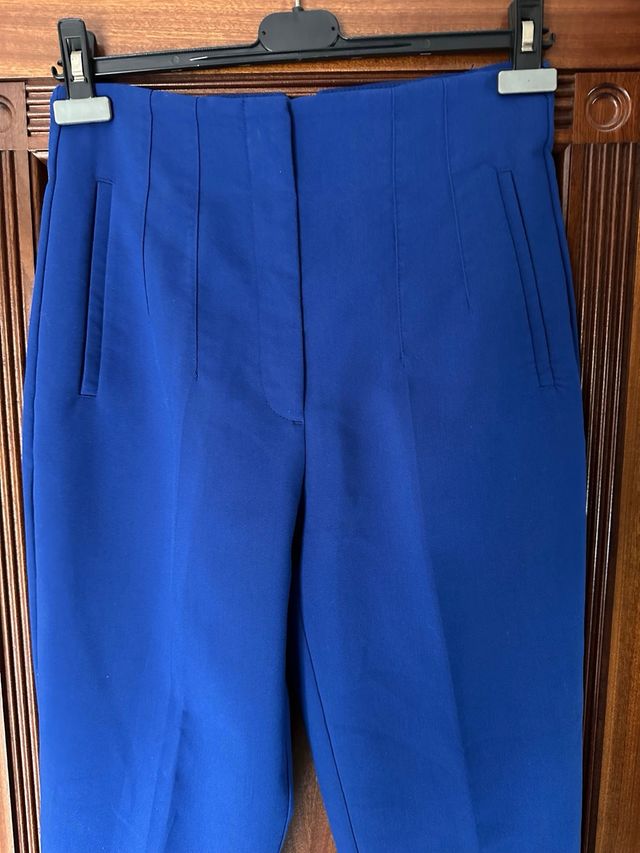 Pantalón Zara de tiro alto azulon. Talla M