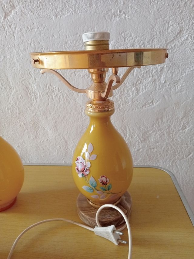 Juego de mesita de noche.