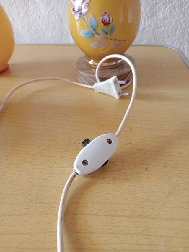 Juego de mesita de noche.