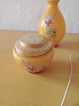 Juego de mesita de noche.