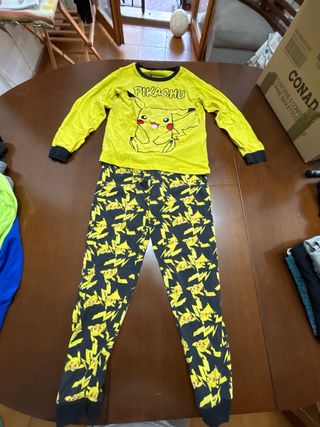 Pigiama picachu 12 anni