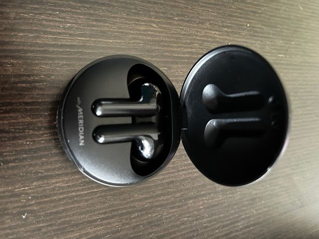 auriculares lg. sonido meridian.