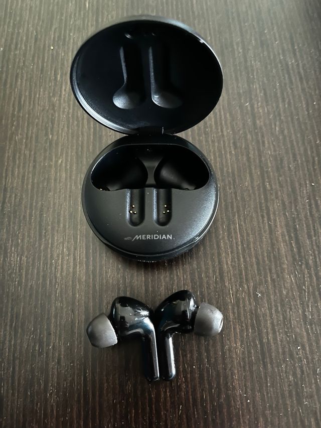 auriculares lg. sonido meridian.