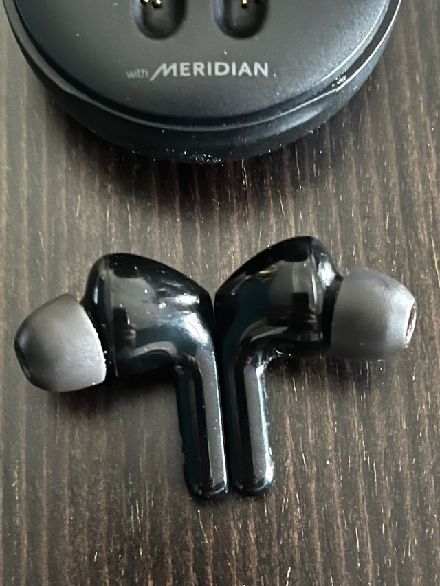 auriculares lg. sonido meridian.