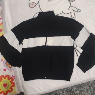Chaqueta tipo chándal de mujer 