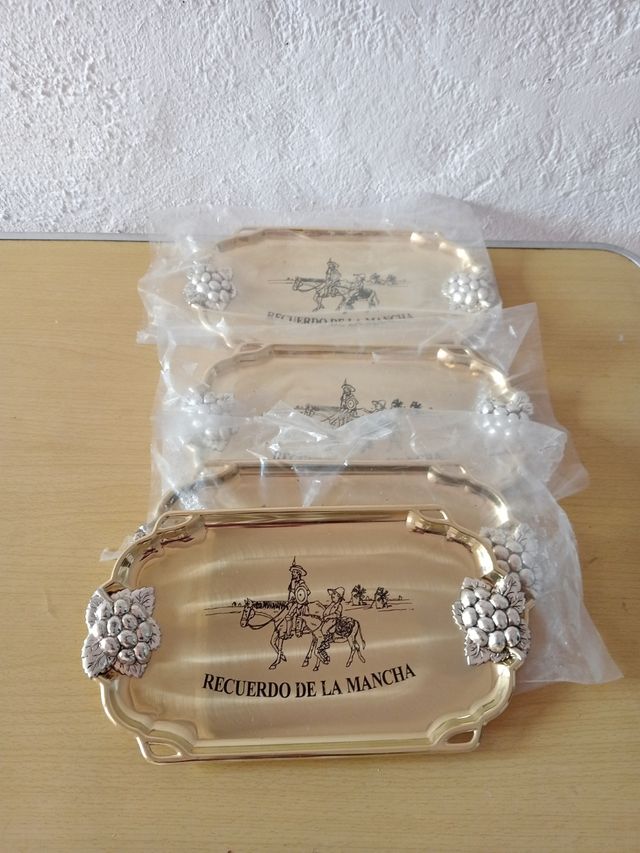 4 bandejas de Don Quijote.