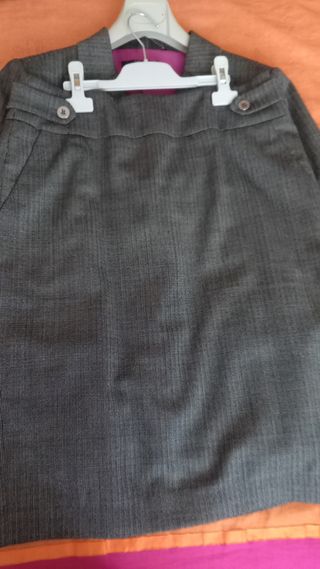 Traje chaqueta falda
