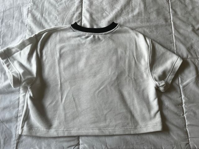 Camiseta crop manga corta blanca Bershka talla XS