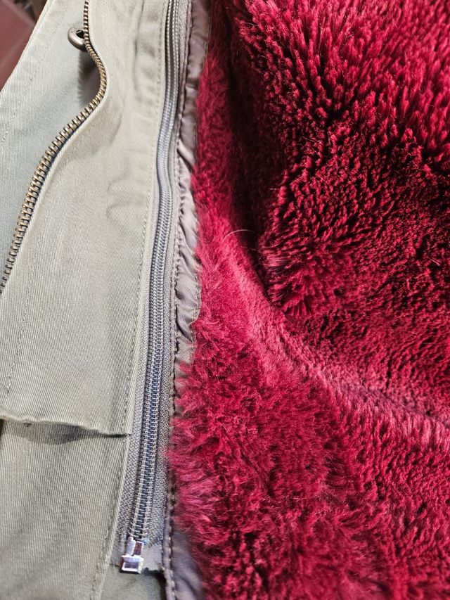 Giubbotto con pelliccetta staccabile