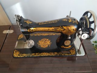 Máquina de coser antigua