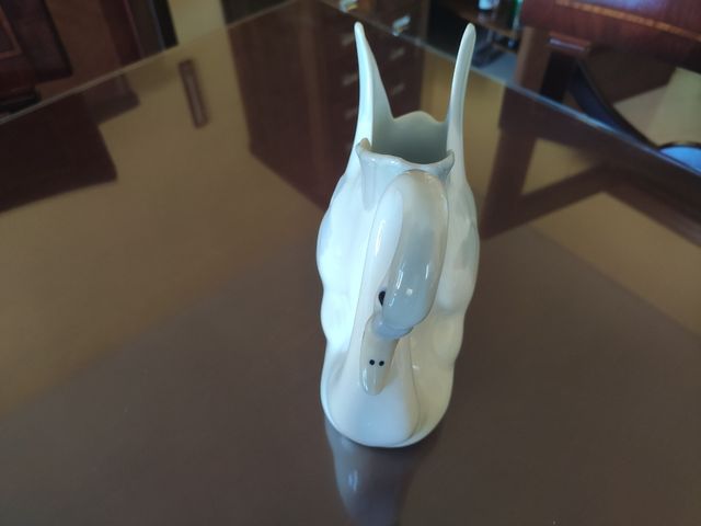 Cisne porcelana antiguo