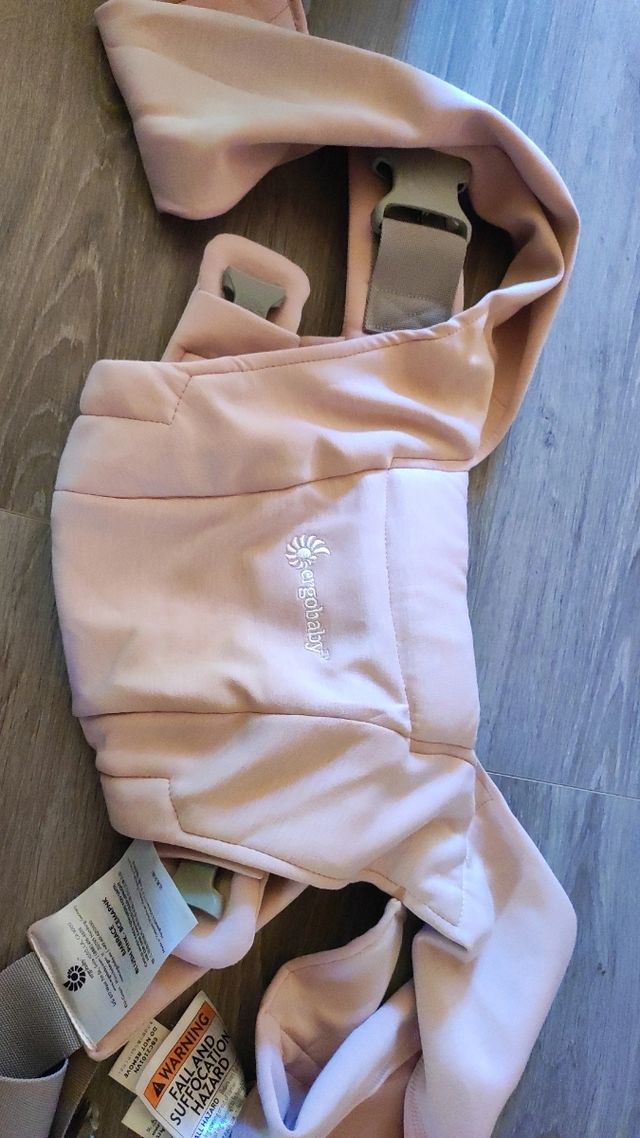 Mochila portabebés Ergobaby nueva
